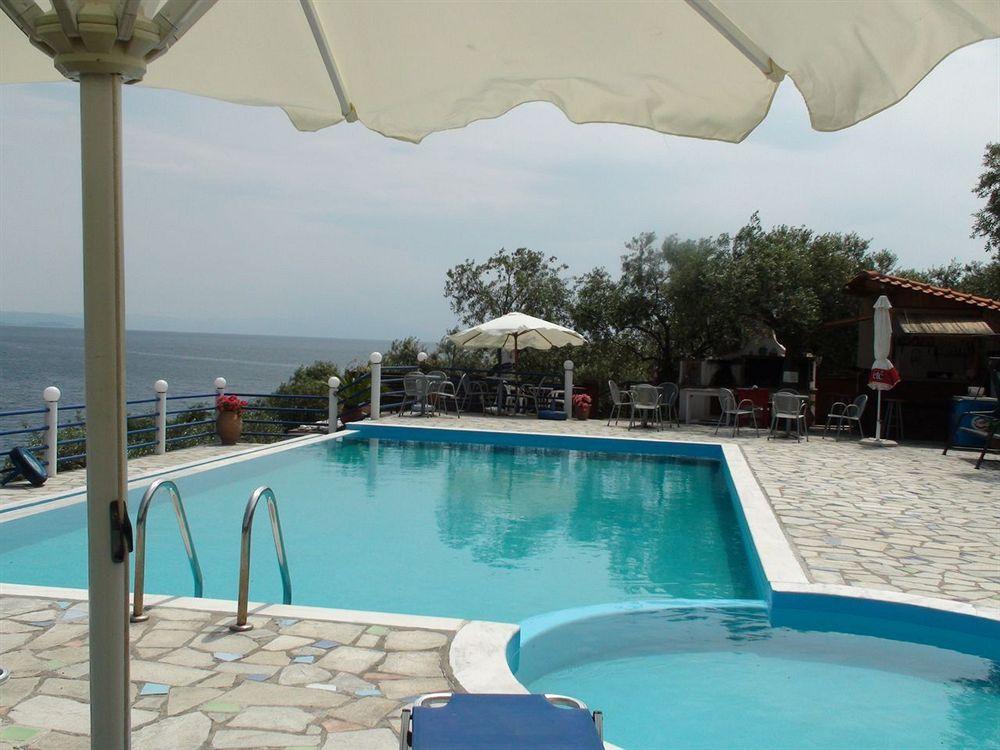 Assa Inn Pyrgadikia Exterior foto