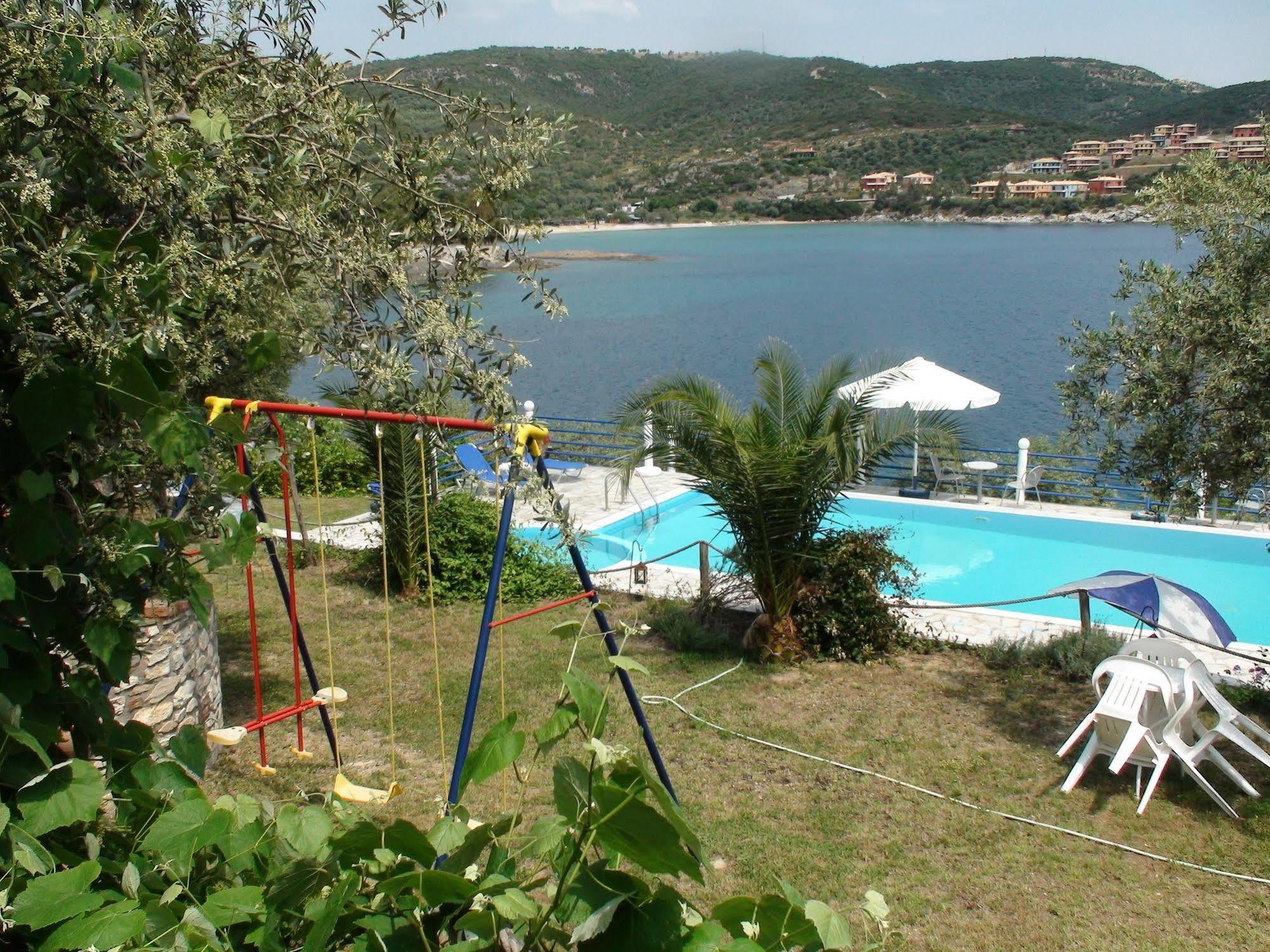 Assa Inn Pyrgadikia Exterior foto